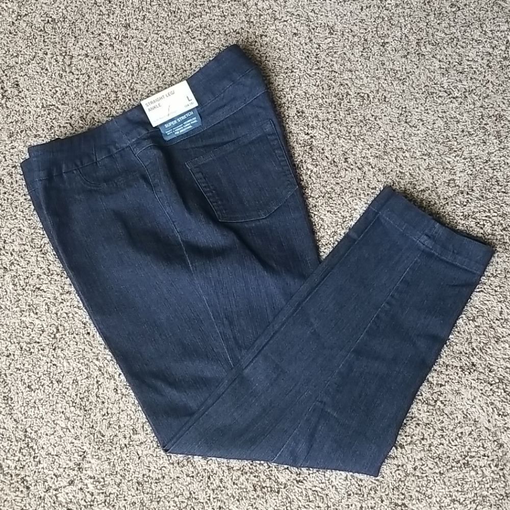 SOFT SURROUNDINGS Jeans. NWT.